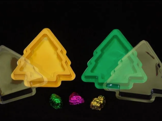 Yellow X'Mas Tree Tray + Cover (Pack of 25)